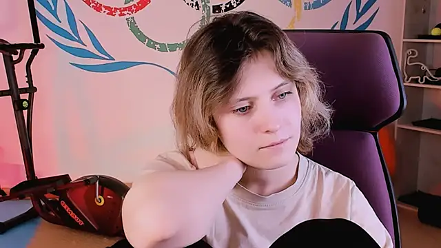 Snapshot of LolaAsmus chatting on February 13, 2025, 8:17 am LolaAsmus online show from February 13, 2025, 8:17 am