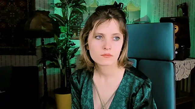 Snapshot of LolaAsmus chatting on February 19, 2025, 8:12 am LolaAsmus online show from February 19, 2025, 8:12 am