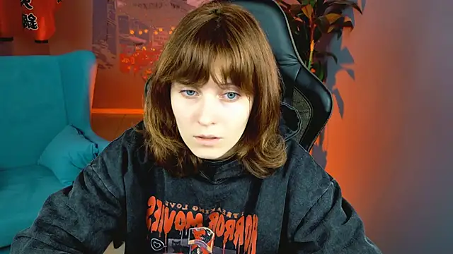 Snapshot of LolaAsmus chatting on October 16, 2025, 7:42 am LolaAsmus online show from October 16, 2025, 7:42 am