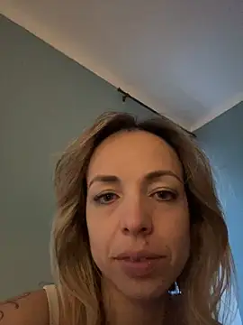 Annelibre online show from February 1, 2025, 6:54 am