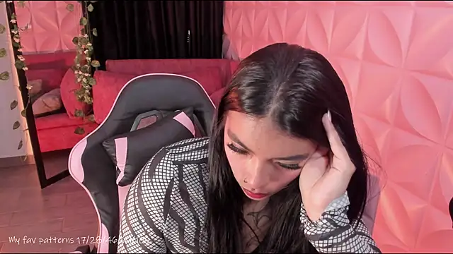 NattGomez online show from June 25, 2026, 1:38 am