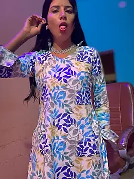 Snapshot of DiyAsingHh chatting on January 2, 2025, 2:11 am DiyAsingHh online show from January 2, 2025, 2:11 am