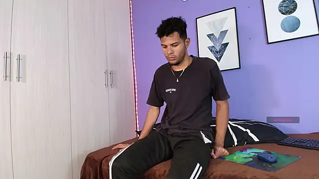 miaa lux online show from February 7, 2025, 6:56 pm