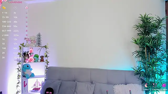 natty romanof 18 online show from February 4, 2025, 12:33 pm