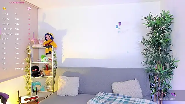 natty romanof 18 online show from February 24, 2026, 12:03 pm