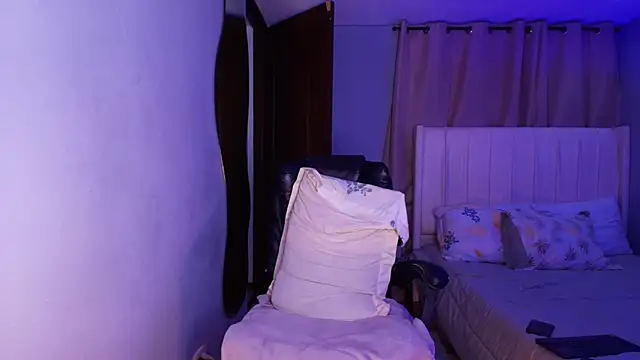 Shenoa1 online show from November 28, 2025, 1:19 am