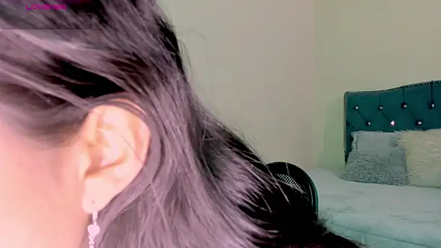 Snapshot of linda_alana chatting on February 4, 2025, 12:08 am linda alana online show from February 4, 2025, 12:08 am