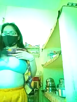 Snapshot of heenage chatting on March 11, 2025, 5:38 am heenage online show from March 11, 2025, 5:38 am