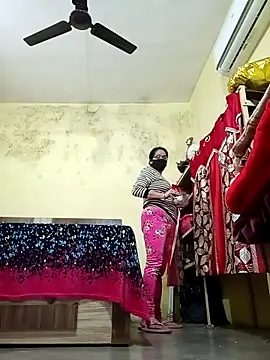 Snapshot of heenage chatting on November 27, 2025, 4:36 am heenage online show from November 27, 2025, 4:36 am