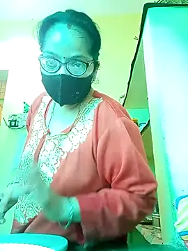 Snapshot of heenage chatting on November 28, 2025, 5:54 am heenage online show from November 28, 2025, 5:54 am