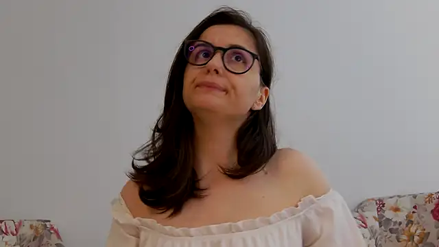 Snapshot of SophieeRain chatting on September 24, 2025, 10:40 am SophieeRain online show from September 24, 2025, 10:40 am