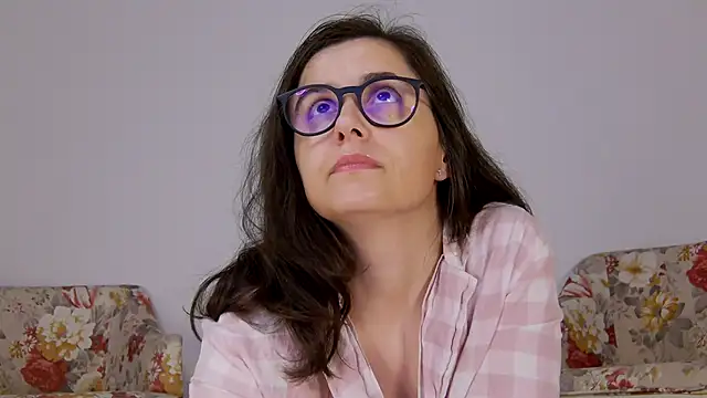 Snapshot of SophieeRain chatting on September 30, 2025, 5:07 pm SophieeRain online show from September 30, 2025, 5:07 pm