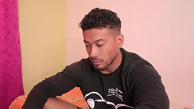 freddsexxx online show from December 2, 2025, 2:56 pm