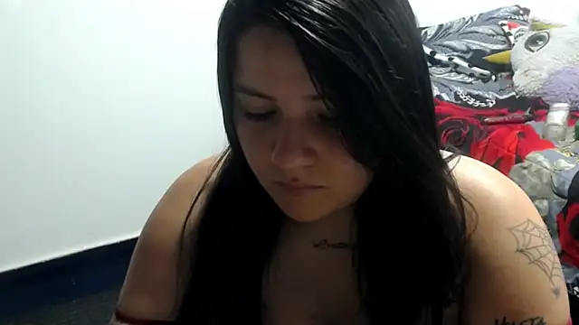 Snapshot of shopyymessyy chatting on January 16, 2025, 5:44 pm shopyymessyy online show from January 16, 2025, 5:44 pm