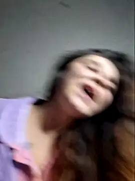 luuhcat09 online show from November 12, 2025, 4:57 am