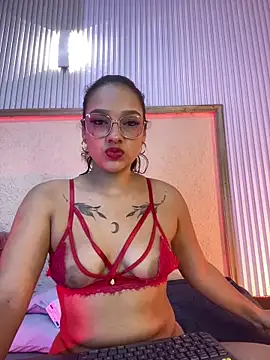 Snapshot of EMILYY_FOXY chatting on June 11, 2026, 7:12 pm EMILYY FOXY online show from June 11, 2026, 7:12 pm