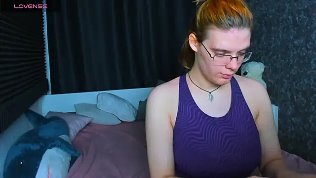 Snapshot of KIKI_Krash chatting on December 27, 2024, 10:12 am KIKI Krash online show from December 27, 2024, 10:12 am