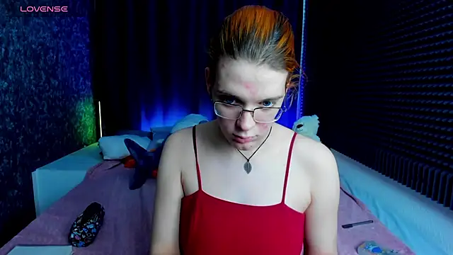 Snapshot of KIKI_Krash chatting on January 11, 2025, 7:38 pm KIKI Krash online show from January 11, 2025, 7:38 pm