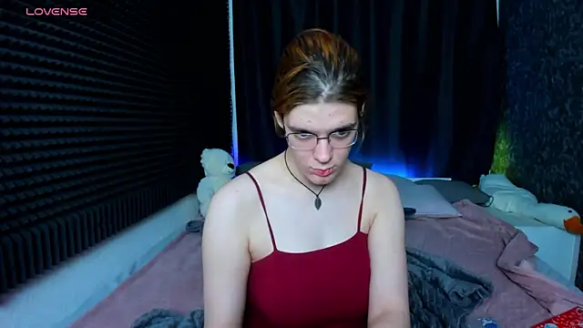 Snapshot of KIKI_Krash chatting on January 21, 2025, 4:16 pm KIKI Krash online show from January 21, 2025, 4:16 pm