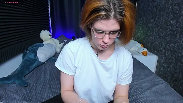 Snapshot of KIKI_Krash chatting on February 14, 2025, 10:17 am KIKI Krash online show from February 14, 2025, 10:17 am