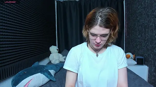 Snapshot of KIKI_Krash chatting on February 20, 2025, 10:27 am KIKI Krash online show from February 20, 2025, 10:27 am