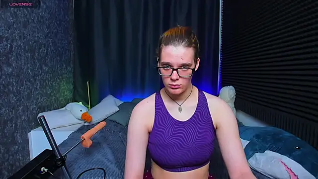 Snapshot of KIKI_Krash chatting on February 25, 2025, 1:28 pm KIKI Krash online show from February 25, 2025, 1:28 pm