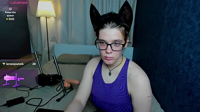 Snapshot of KIKI_Krash chatting on March 7, 2025, 4:44 pm KIKI Krash online show from March 7, 2025, 4:44 pm