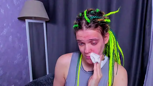 Snapshot of KIKI_Krash chatting on September 23, 2025, 10:40 am KIKI Krash online show from September 23, 2025, 10:40 am