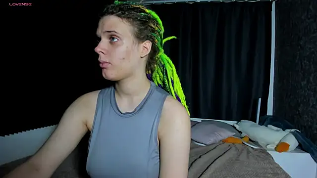 Snapshot of KIKI_Krash chatting on October 16, 2025, 10:05 am KIKI Krash online show from October 16, 2025, 10:05 am