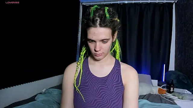 Snapshot of KIKI_Krash chatting on November 27, 2025, 10:06 am KIKI Krash online show from November 27, 2025, 10:06 am