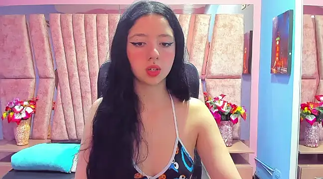 Snapshot of Nathalia_Reyes chatting on December 15, 2024, 3:34 am Nathalia Reyes online show from December 15, 2024, 3:34 am