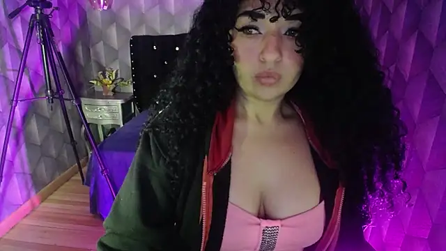 Snapshot of Sofiacowperx chatting on February 26, 2025, 4:56 pm Sofiacowperx online show from February 26, 2025, 4:56 pm