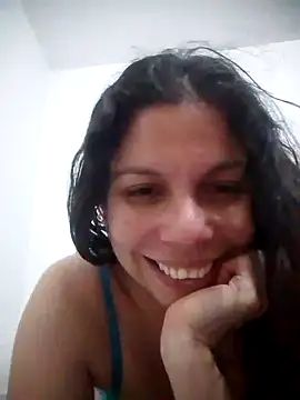 Snapshot of Carliina_Soussa chatting on February 6, 2025, 2:33 am Carliina Soussa online show from February 6, 2025, 2:33 am
