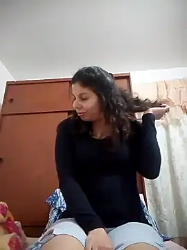 Snapshot of Carliina_Soussa chatting on March 7, 2025, 4:24 am Carliina Soussa online show from March 7, 2025, 4:24 am