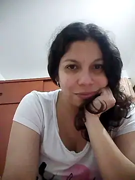 Snapshot of Carliina_Soussa chatting on March 7, 2025, 10:21 pm Carliina Soussa online show from March 7, 2025, 10:21 pm