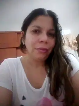 Snapshot of Carliina_Soussa chatting on October 6, 2025, 2:31 am Carliina Soussa online show from October 6, 2025, 2:31 am