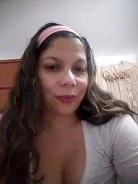 Snapshot of Carliina_Soussa chatting on November 12, 2025, 11:36 pm Carliina Soussa online show from November 12, 2025, 11:36 pm