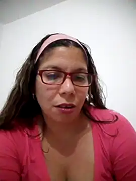 Snapshot of Carliina_Soussa chatting on November 25, 2025, 10:32 pm Carliina Soussa online show from November 25, 2025, 10:32 pm