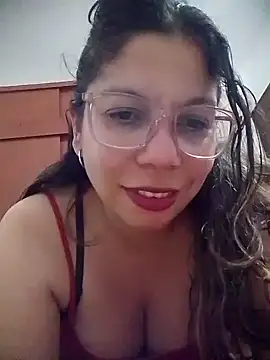 Carliina Soussa online show from May 3, 2026, 12:27 am