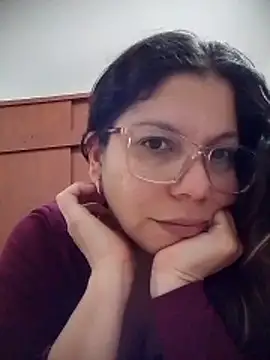 Snapshot of Carliina_Soussa chatting on May 14, 2026, 12:17 am Carliina Soussa online show from May 14, 2026, 12:17 am
