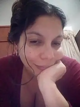 Snapshot of Carliina_Soussa chatting on May 17, 2026, 12:30 am Carliina Soussa online show from May 17, 2026, 12:30 am