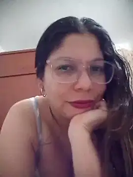 Snapshot of Carliina_Soussa chatting on May 19, 2026, 11:33 pm Carliina Soussa online show from May 19, 2026, 11:33 pm
