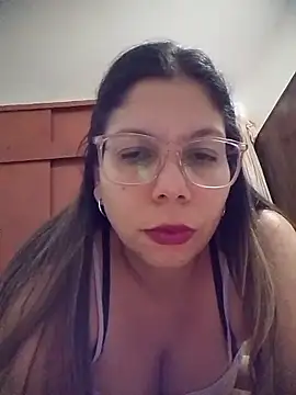Snapshot of Carliina_Soussa chatting on May 21, 2026, 10:39 pm Carliina Soussa online show from May 21, 2026, 10:39 pm