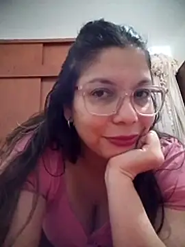 Snapshot of Carliina_Soussa chatting on June 8, 2026, 12:03 am Carliina Soussa online show from June 8, 2026, 12:03 am