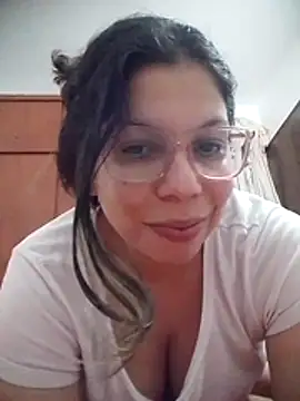 Snapshot of Carliina_Soussa chatting on June 11, 2026, 10:41 pm Carliina Soussa online show from June 11, 2026, 10:41 pm