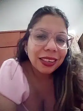 Snapshot of Carliina_Soussa chatting on June 17, 2026, 12:02 am Carliina Soussa online show from June 17, 2026, 12:02 am