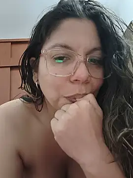 Carliina Soussa online show from July 14, 2026, 2:05 am