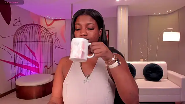 Snapshot of SavannahStorm chatting on November 29, 2025, 12:52 pm SavannahStorm online show from November 29, 2025, 12:52 pm