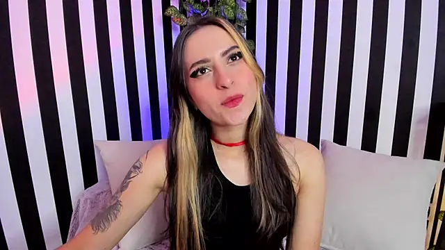 Snapshot of liz_goth chatting on September 30, 2025, 12:21 pm liz goth online show from September 30, 2025, 12:21 pm