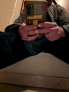 Snapshot of maroo544 chatting on December 14, 2025, 10:36 pm maroo544 online show from December 14, 2025, 10:36 pm